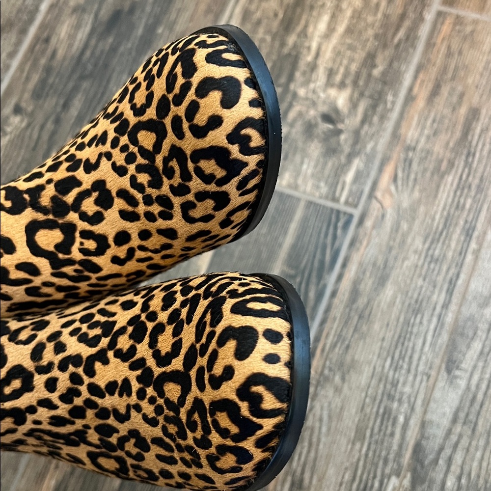 Vionic Leopard Print Ankle Booties - 8.5 - EUC - Picture 8 of 9